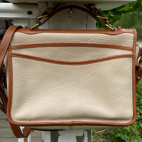 Dooney & Bourke Vintage Bone & British Tan Leather Carrier Shoulder Bag - Picture 4 of 16